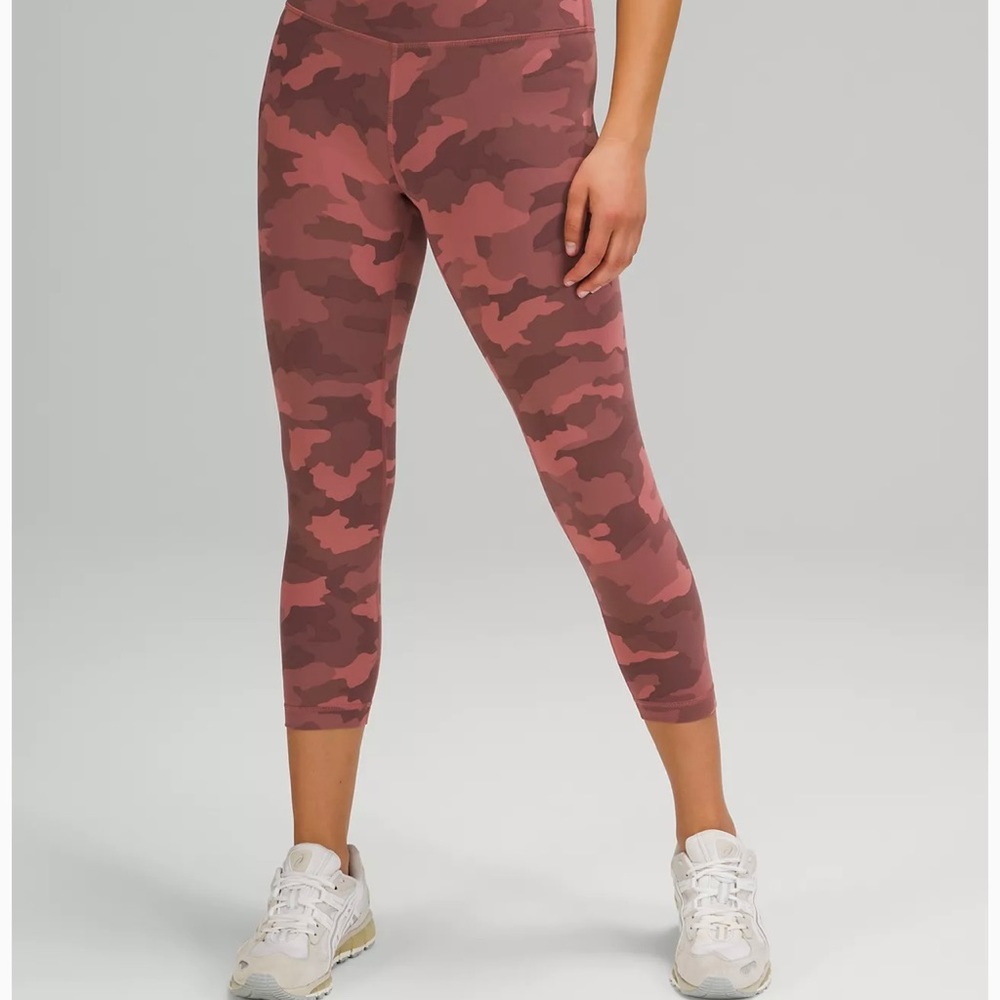 Lululemon Wunder Train High-Rise Crop 23 inch Size 8